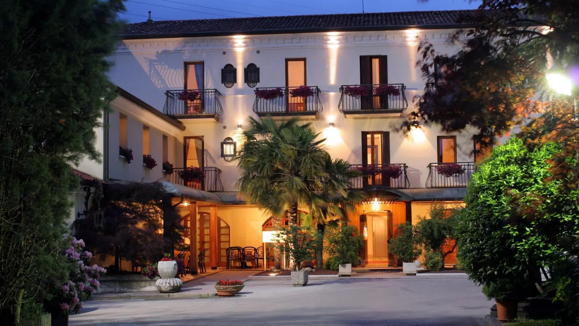 Hotel Antico Mulino Scorze 3*,  Italy