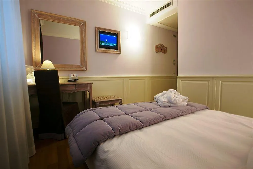 Hotel Antico Mulino Scorze 3*,  Italy